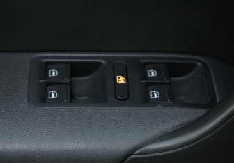 Подержанный автомобиль Volkswagen Polo Sedan 2017 года (17 фото)