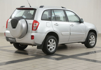 Подержанный автомобиль Chery Tiggo (T11) 2014 года (4 фото)