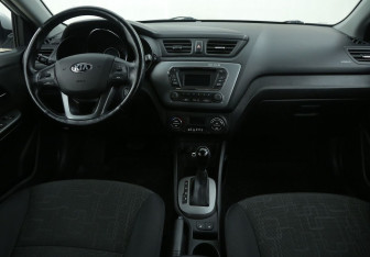 Подержанный автомобиль Kia Rio Sedan 2014 года (12 фото)