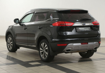 Подержанный автомобиль Geely Atlas 2019 года (2 фото)