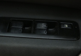 Подержанный автомобиль Nissan Qashqai 2007 года (17 фото)