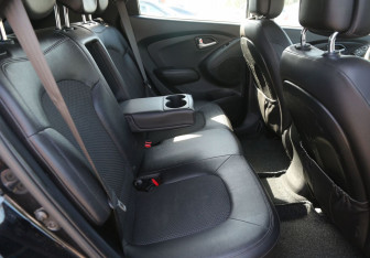 Подержанный автомобиль Hyundai ix35 2013 года (11 фото)