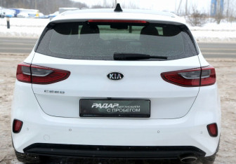Подержанный автомобиль Kia Ceed Hatchback 2018 года (5 фото)