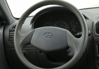 Подержанный автомобиль Hyundai Accent Sedan 2008 года (16 фото)