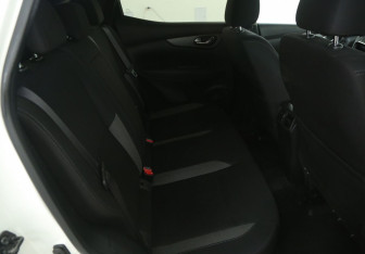Подержанный автомобиль Nissan Qashqai 2020 года (11 фото)