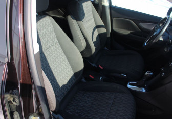 Подержанный автомобиль Opel Mokka 2014 года (11 фото)