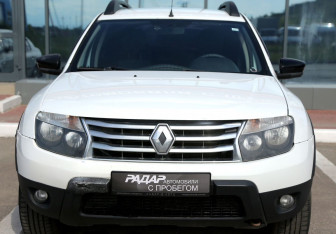 Подержанный автомобиль Renault Duster 2013 года (2 фото)