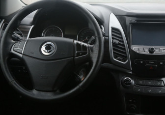 Подержанный автомобиль SsangYong Actyon 2013 года (14 фото)