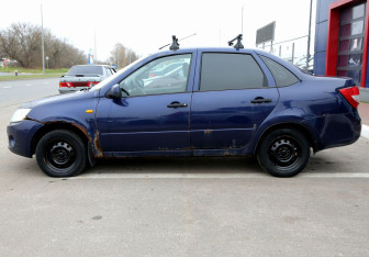 Подержанный автомобиль LADA (ВАЗ) Granta Sedan 2014 года (8 фото)