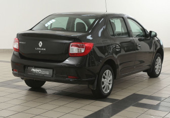Подержанный автомобиль Renault Logan Sedan 2017 года (4 фото)