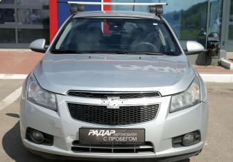 Подержанный автомобиль Chevrolet Cruze Hatchback 2012 года (2 фото)