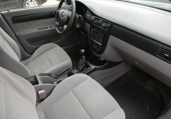 Подержанный автомобиль Chevrolet Lacetti Sedan 2007 года (9 фото)