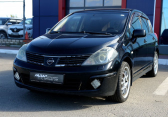 Подержанный автомобиль Nissan Tiida Hatchback 2007 года (3 фото)