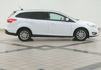 Подержанный автомобиль Ford Focus Wagon 2019 года (5 фото)