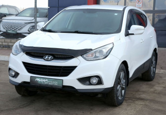 Подержанный автомобиль Hyundai ix35 2015 года (3 фото)