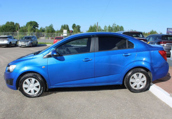 Подержанный автомобиль Chevrolet Aveo Sedan 2012 года (4 фото)