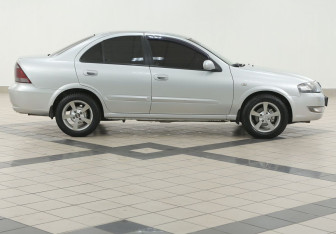 Подержанный автомобиль Nissan Almera Classic 2012 года (5 фото)