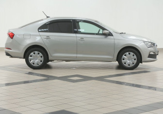 Подержанный автомобиль Skoda Rapid Liftback 2020 года (5 фото)