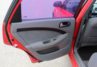 Подержанный автомобиль Chevrolet Lacetti Wagon 2006 года (11 фото)