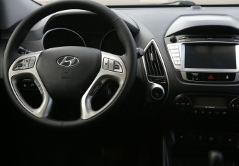 Подержанный автомобиль Hyundai ix35 2013 года (14 фото)
