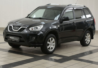 Подержанный автомобиль Chery Tiggo (T11) 2015 года (8 фото)