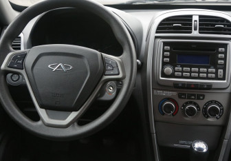 Подержанный автомобиль Chery Tiggo (T11) 2014 года (14 фото)