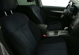 Подержанный автомобиль Subaru Outback Wagon 2010 года (10 фото)