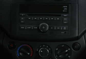 Подержанный автомобиль Chevrolet Aveo Sedan 2008 года (13 фото)