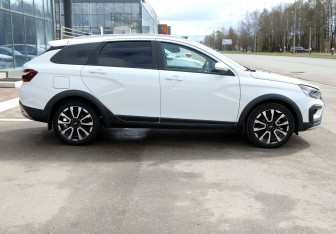 Подержанный автомобиль LADA (ВАЗ) Vesta Wagon 2024 года (7 фото)
