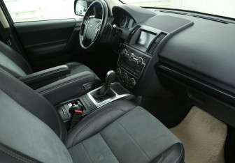 Подержанный автомобиль Land Rover Freelander 2014 года (9 фото)