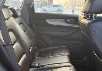 Подержанный автомобиль Chery Tiggo 8 Pro 2023 года (10 фото)