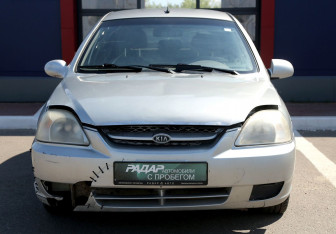 Подержанный автомобиль Kia Rio Wagon 2005 года (2 фото)