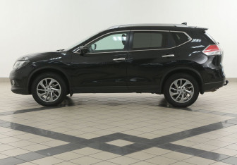 Подержанный автомобиль Nissan X-Trail 2018 года (7 фото)