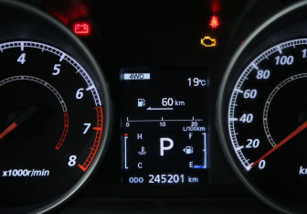 Подержанный автомобиль Mitsubishi Outlander 2011 года (18 фото)