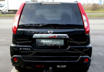 Подержанный автомобиль Nissan X-Trail 2013 года (5 фото)
