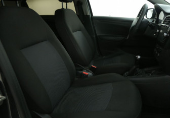 Подержанный автомобиль Citroen C-Elysee 2013 года (10 фото)