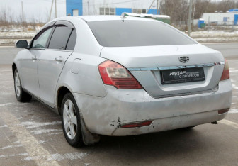 Подержанный автомобиль Geely Emgrand EC7 Sedan 2013 года (4 фото)