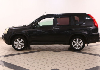 Подержанный автомобиль Nissan X-Trail 2007 года (5 фото)