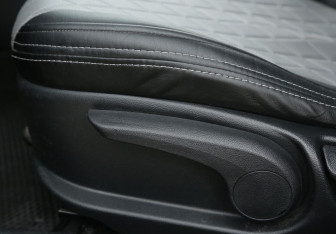 Подержанный автомобиль Kia Rio Hatchback 2018 года (16 фото)