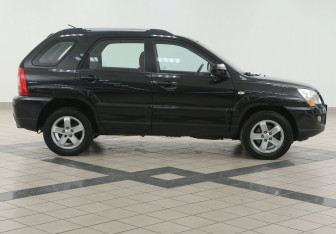 Подержанный автомобиль Kia Sportage 2009 года (5 фото)