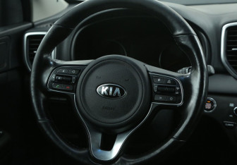 Подержанный автомобиль Kia Sportage 2018 года (26 фото)