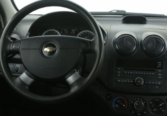 Подержанный автомобиль Chevrolet Aveo Sedan 2008 года (14 фото)