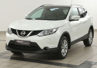 Подержанный автомобиль Nissan Qashqai 2014 года (8 фото)