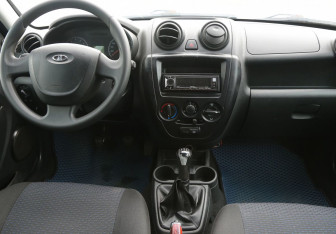 Подержанный автомобиль LADA (ВАЗ) Granta Sedan 2013 года (12 фото)