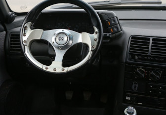 Подержанный автомобиль LADA (ВАЗ) 2112 2003 года (14 фото)