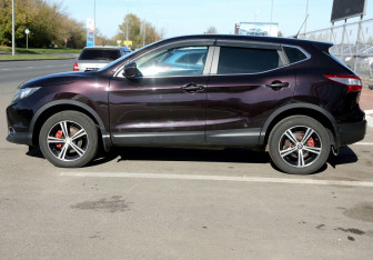 Подержанный автомобиль Nissan Qashqai 2014 года (8 фото)