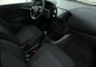 Подержанный автомобиль LADA (ВАЗ) Vesta Sedan 2022 года (9 фото)