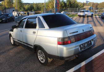 Подержанный автомобиль LADA (ВАЗ) 2110 2001 года (5 фото)