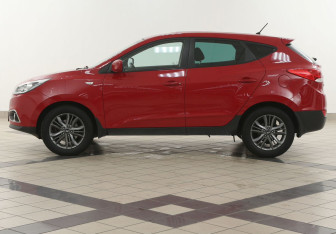 Подержанный автомобиль Hyundai ix35 2014 года (7 фото)