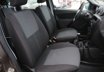 Подержанный автомобиль LADA (ВАЗ) Granta Liftback 2017 года (10 фото)